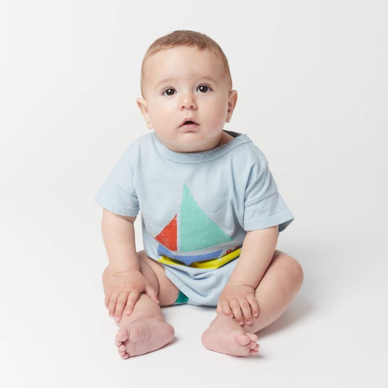 Bobo Choses - Sail Boat T-Shirt aus Bio-Baumwolle in Hellblau - 6 Monate - 8445782007748 - littlehipstar.com