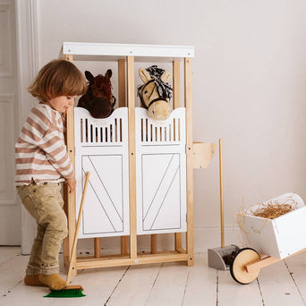 by ASTRUP - Stall-Zubehörset für Hobby Horses aus Holz in Weiß - 9 Teile - 5706798842451 - littlehipstar.com