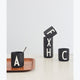Design Letters - „AJ“ schwarzer Buchstaben-Becher aus Porzellan - U - 5710498733667 - littlehipstar.com