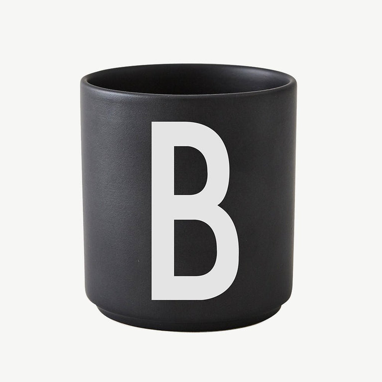 Design Letters - „AJ“ schwarzer Buchstaben-Becher aus Porzellan - X - 5710498733698 - littlehipstar.com