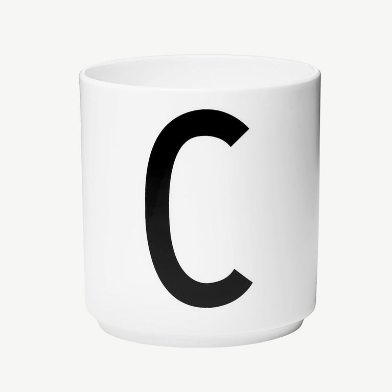 Design Letters - „AJ“ weißer Buchstaben-Becher aus Porzellan - U - 5710498720216 - littlehipstar.com