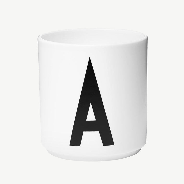 Design Letters - „AJ“ weißer Buchstaben-Becher aus Porzellan - W - 5710498720261 - littlehipstar.com