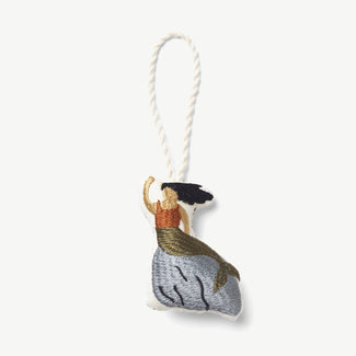 ferm LIVING - Bestickter Baumschmuck Meerjungfrau aus Bio-Baumwolle - 5704723103295 - littlehipstar.com