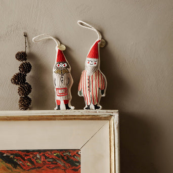 ferm LIVING - Bestickter Baumschmuck Weihnachtselfen aus Bio-Baumwolle - 2er-Set - 5704723272687 - littlehipstar.com