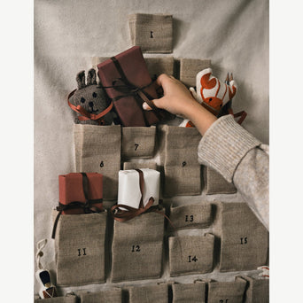 ferm LIVING - Weihnachtsbaum Adventskalender aus Baumwollmix in Natur - 50 x 69 cm - 5704723305071 - littlehipstar.com