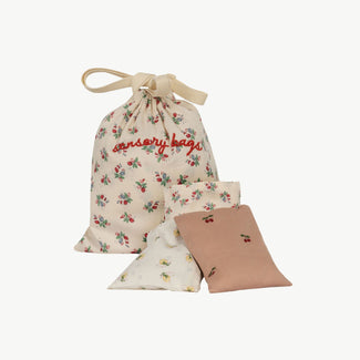 Konges Slojd - Blumen Sinnesbeutel aus Bio-Baumwolle - 5715404133845 - littlehipstar.com