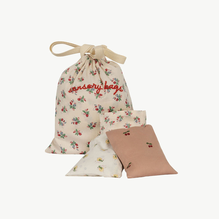 Konges Slojd - Blumen Sinnesbeutel aus Bio-Baumwolle - 5715404133845 - littlehipstar.com