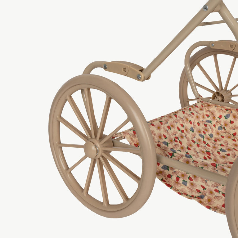 Konges Slojd - Marguerit Berry Puppenwagen mit Bezug aus Bio-Baumwolle - 5715404133968 - littlehipstar.com