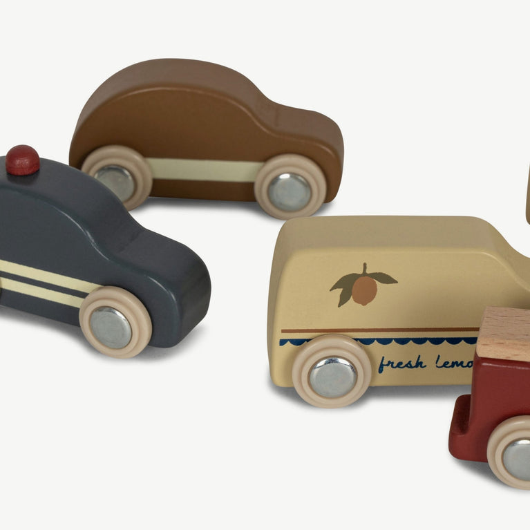 Konges Slojd - Mini Spielzeug Autos aus Holz - 9 Stück - 5715404133449 - littlehipstar.com