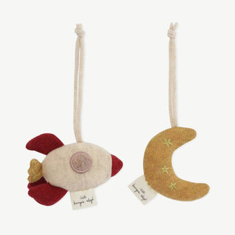 Konges Slojd - Mond & Rakete Rasseln aus Wollmix - 2er-Set - 5715404022132 - littlehipstar.com