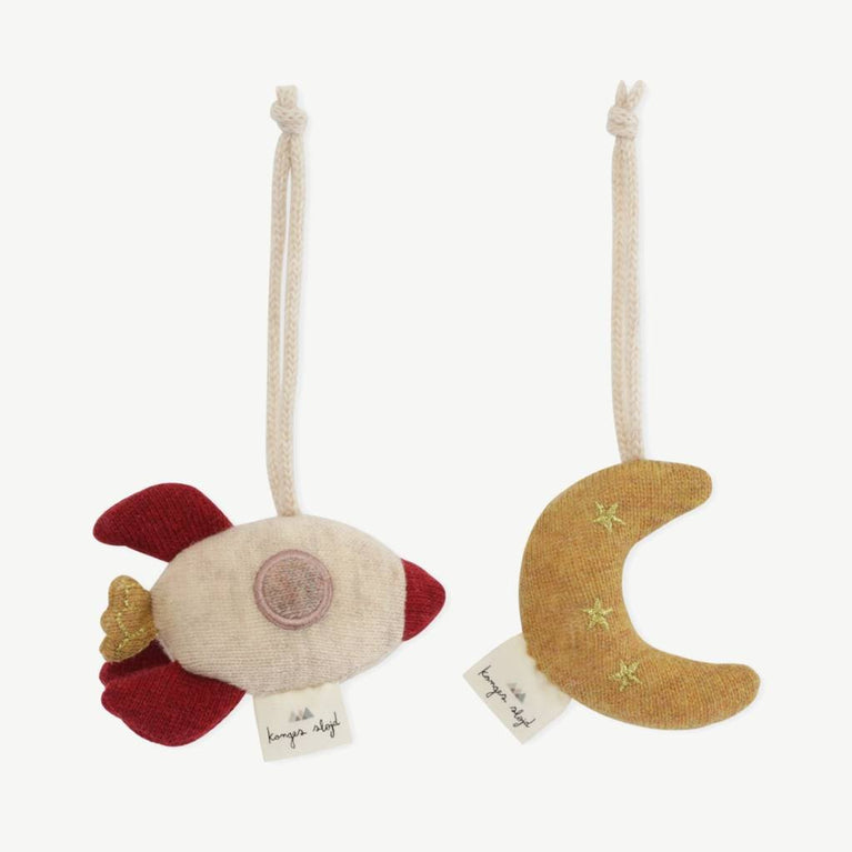 Konges Slojd - Mond & Rakete Rasseln aus Wollmix - 2er-Set - 5715404022132 - littlehipstar.com