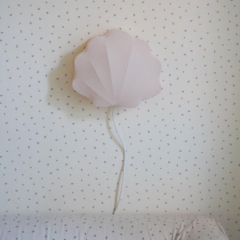 Konges Slojd - Muschel Wandleuchte aus Baumwolle - BLUSH - 5712982494160 - littlehipstar.com
