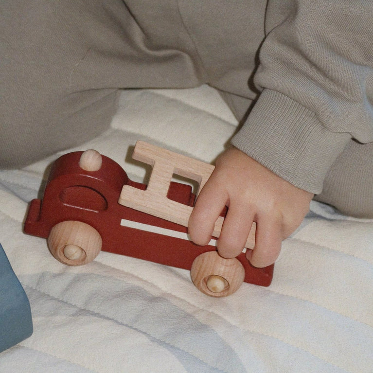 Konges Slojd - Spielzeug Feuerwehr aus Holz - 5712982966377 - littlehipstar.com