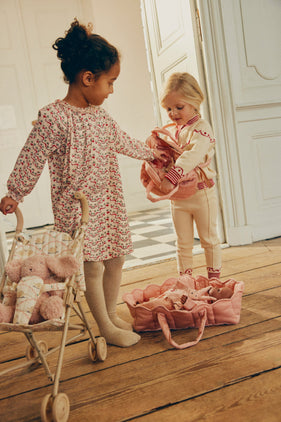 Konges Slojd - Swan Puppenbuggy mit Bezug aus Bio-Baumwolle - 5715404087674 - littlehipstar.com