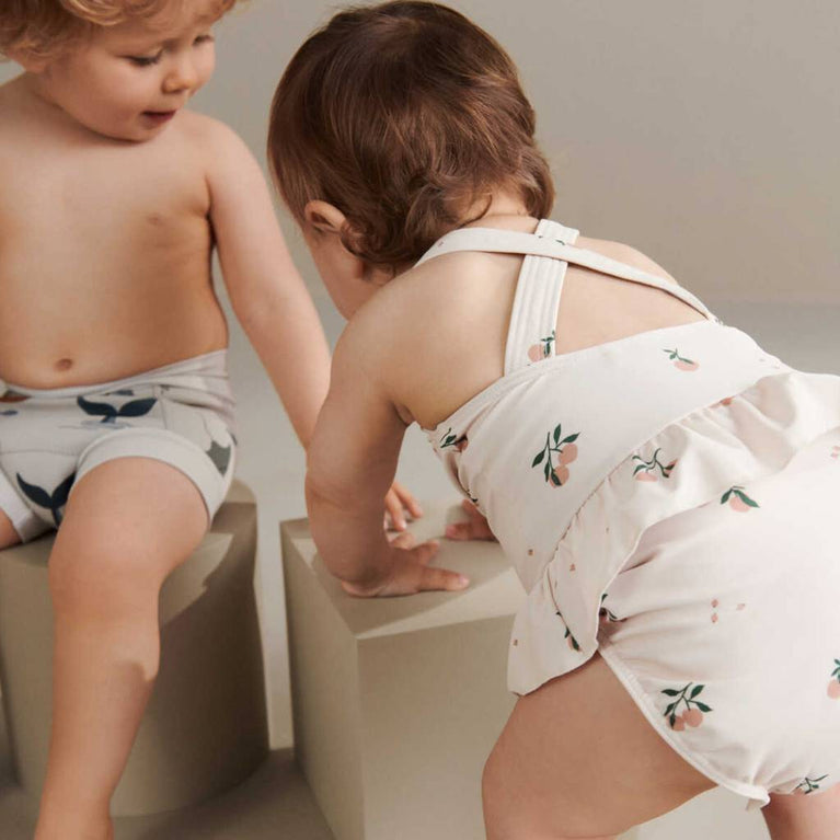 Liewood - Amina Baby Badeanzug aus recyceltem Material - Peach/Sea Shell - 12 Monate (80) - 5715335150027 - littlehipstar.com