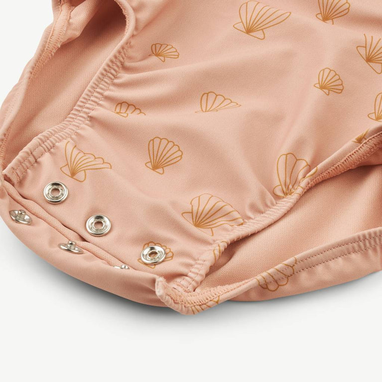 Liewood - Amina Baby Badeanzug aus recyceltem Material - Sea Shell/Pale Tuscany - 12 Monate (80) - 5715335150010 - littlehipstar.com