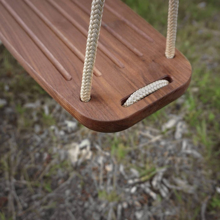 lillagunga - Lillagunga Outdoor Classic Walnut - Kinderschaukel aus Walnussholz - Schwarz - 6430064323892 - littlehipstar.com