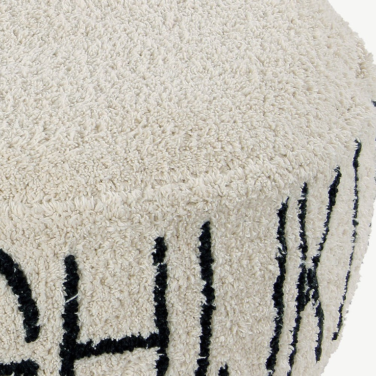 Lorena Canals - Baumwoll-Pouf ABC in Natur/ Schwarz - Ø 70 cm - 8435392619325 - littlehipstar.com