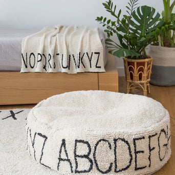 Lorena Canals - Baumwoll-Pouf ABC in Natur/ Schwarz - Ø 70 cm - 8435392619325 - littlehipstar.com