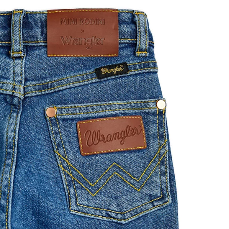 Mini Rodini - Mini Rodini x Wrangler Peace Dove Flared Denim Jeans in Blau - 5-7 Jahre (116/122) - 7332754610376 - littlehipstar.com