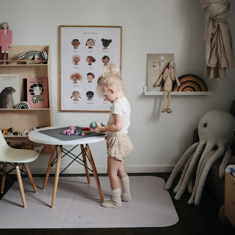 Noui Noui - Bodenmatte aus Vinyl - Unifarben - Cocoa - 4260686890470 - littlehipstar.com