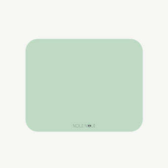 Noui Noui - Tischset aus Vinyl - Unifarben - Olive Haze - 4260686890654 - littlehipstar.com