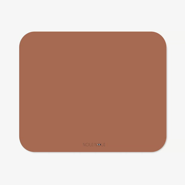 Noui Noui - XL Tischset aus Vinyl - Unifarben - Dusty Rusty - 4260686890340 - littlehipstar.com