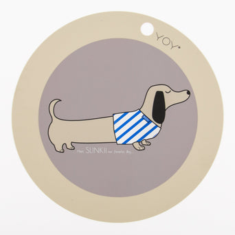 OYOY - Dackel Slinkii Tischset aus Silikon in Beige - 5712195005795 - littlehipstar.com