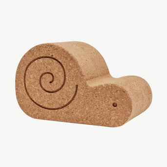 OYOY - Schnecke Sally Snail Hocker aus Kork - 5712195053307 - littlehipstar.com