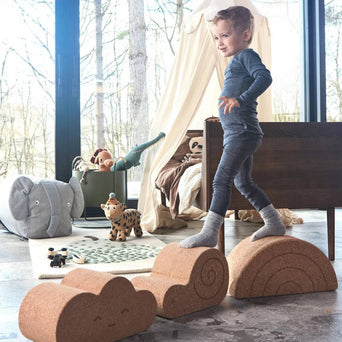 OYOY - Schnecke Sally Snail Hocker aus Kork - 5712195053307 - littlehipstar.com