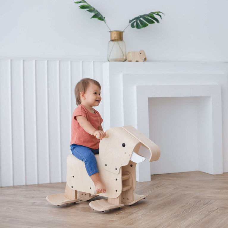 PlanToys - Schaukeltier Gehender Elefant aus Holz - 8854740035035 - littlehipstar.com