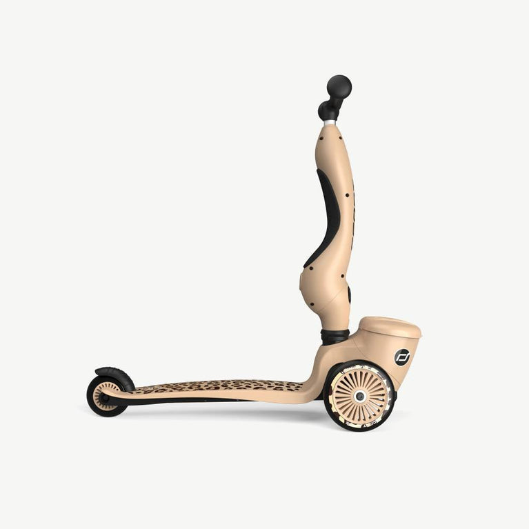 Scoot and Ride - 2in1 Kickboard Highwaykick 1 Lifestyle - Leopard - 4897033966078 - littlehipstar.com