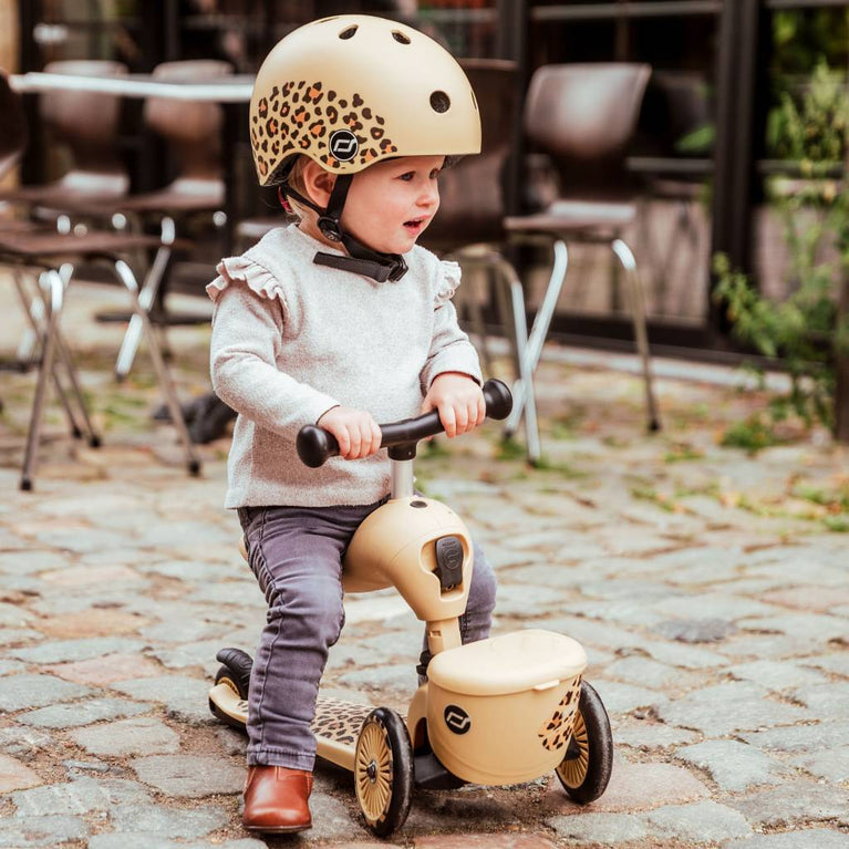 Scoot and Ride - 2in1 Kickboard Highwaykick 1 Lifestyle - Leopard - 4897033966078 - littlehipstar.com