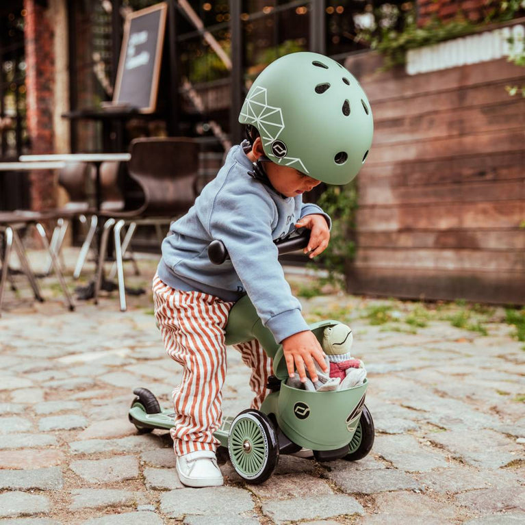 Scoot and Ride - 2in1 Kickboard Highwaykick 1 Lifestyle - Lines - Grün - 4897033966047 - littlehipstar.com