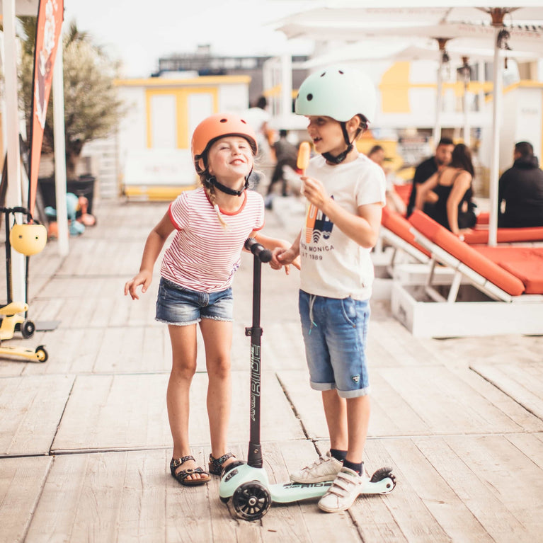 Scoot and Ride - Kickboard Highwaykick 3 LED - Steel - 4897033963473 - littlehipstar.com