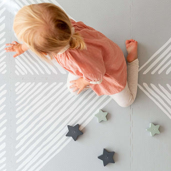 toddlekind - Spielmatte Prettier Playmats - Sandy Lines Series - 120 x 180 cm - Stone - 4260620339065 - littlehipstar.com