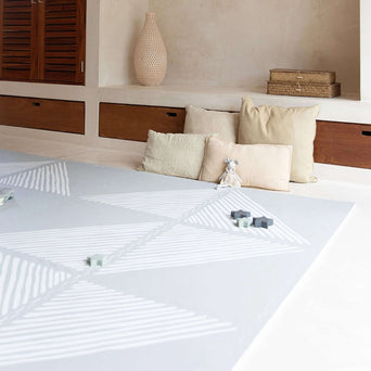 toddlekind - Spielmatte Prettier Playmats - Sandy Lines Series - 120 x 180 cm - Stone - 4260620339065 - littlehipstar.com
