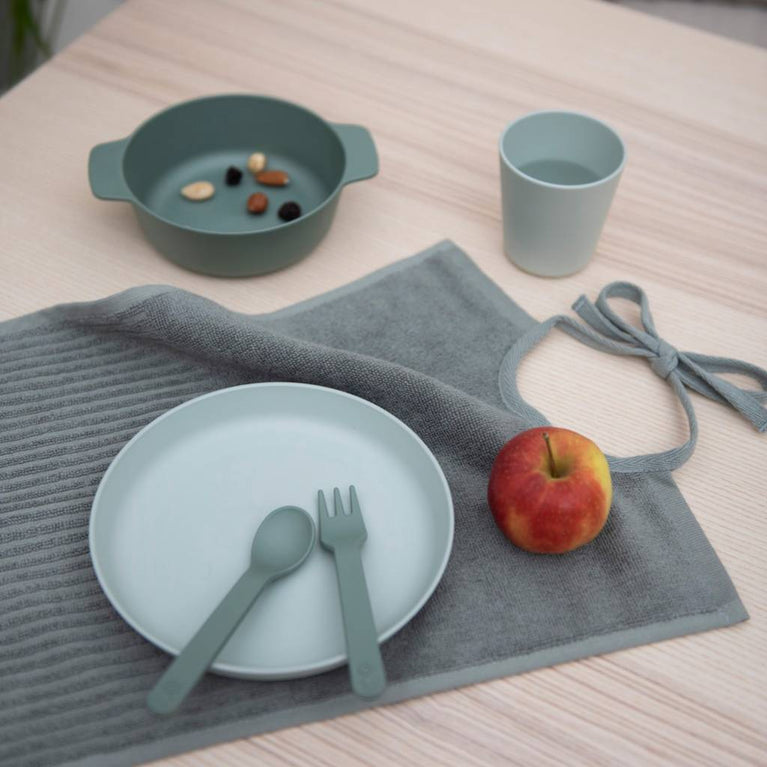 Trixie - Kindergeschirr Teller aus Bio-Kunststoff - 2er-Set - Olive - 5400858953872 - littlehipstar.com