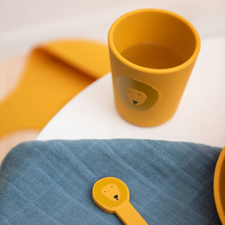 Trixie - Tierdesign Kindergeschirr Becher aus Silikon - 2er-Set - Mr. Lion in Gelb - 5400858966292 - littlehipstar.com
