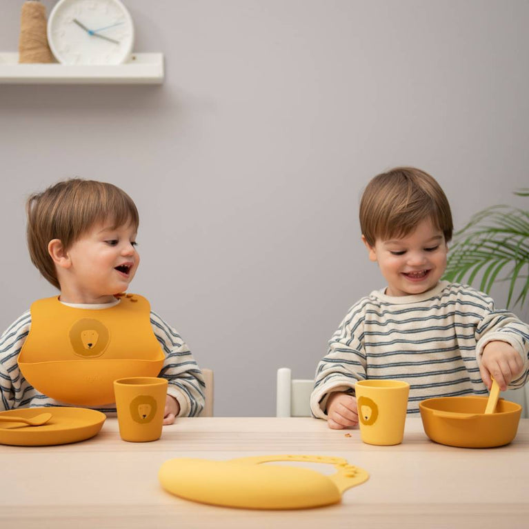 Trixie - Tierdesign Kindergeschirr Becher aus Silikon - 2er-Set - Mr. Lion in Gelb - 5400858966292 - littlehipstar.com
