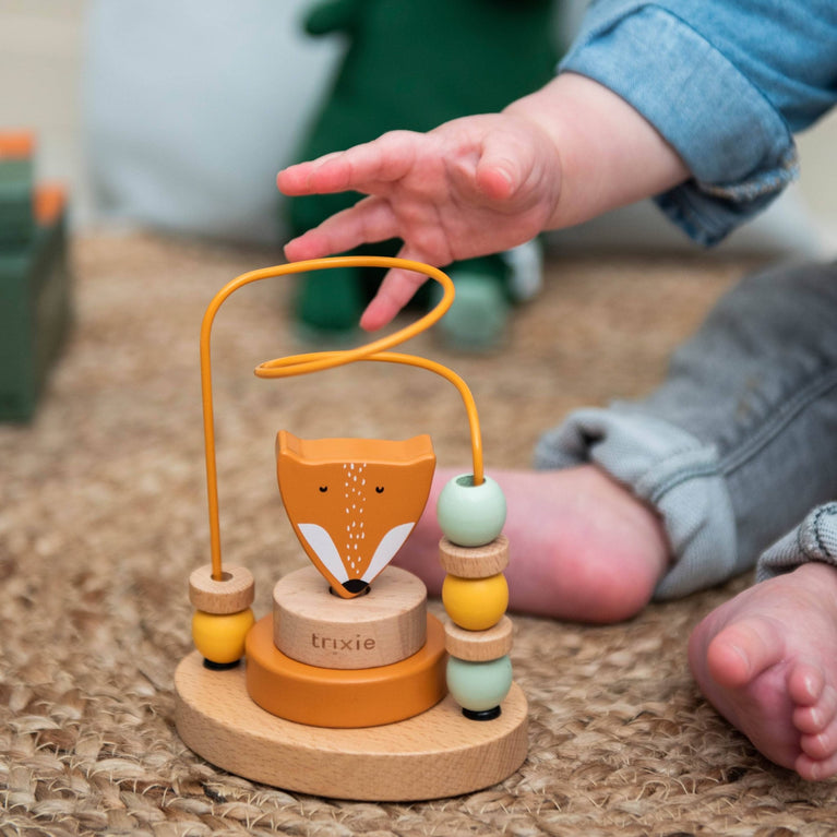 Trixie - Tierdesign Motorikschleife aus Holz - Mrs. Rabbit in Rosa - 5400858361516 - littlehipstar.com