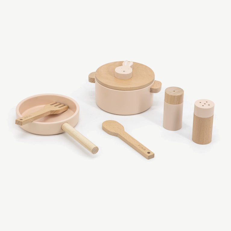 Trixie - Tierdesign Spielzeug Küchenutensilien aus Holz - 6 Teile - Mrs. Rabbit in Rosa - 5400858368133 - littlehipstar.com