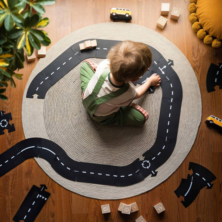 waytoplay - Geschenkset: Highway Spielstraße & Auto - 8720387266111 - littlehipstar.com