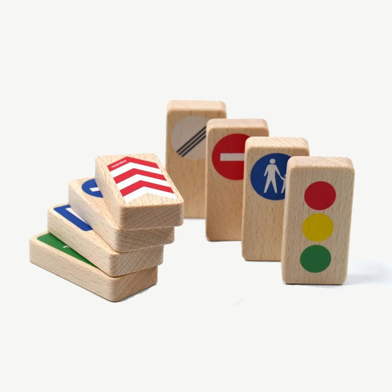 waytoplay - Zubehör: Verkehrszeichen aus Holz - 8 Stück - 8720387266173 - littlehipstar.com