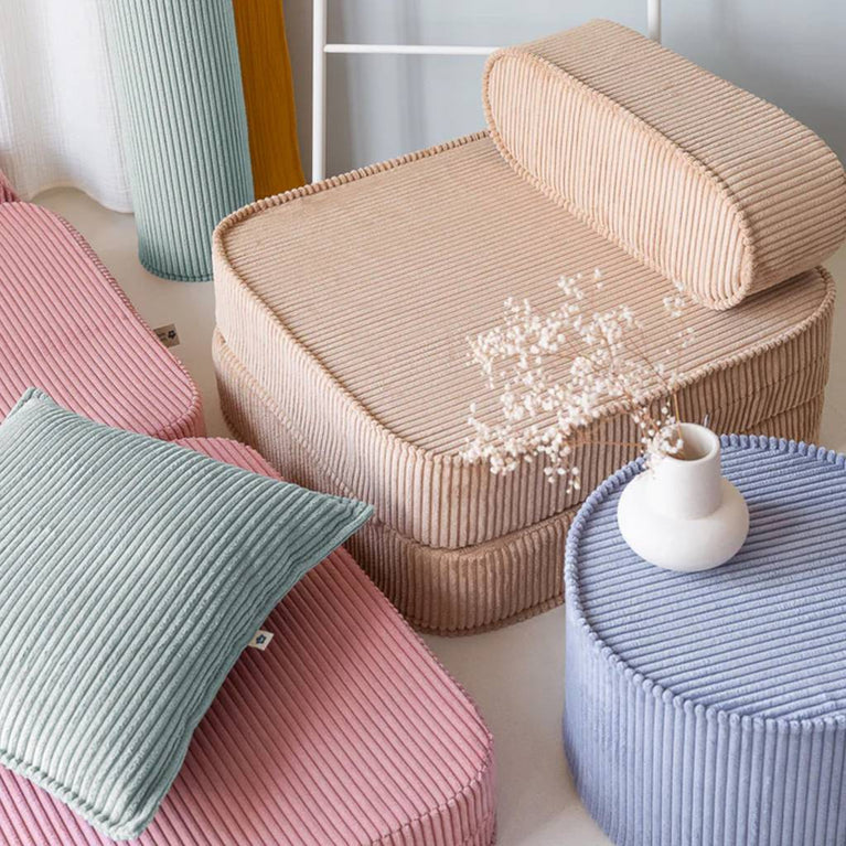 Wigiwama - Flip Chair Klappsessel & Spielmatratze aus recyceltem Cord - Pink Mousse - 4751030596501 - littlehipstar.com
