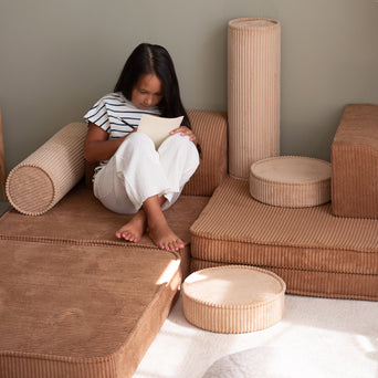 Wigiwama - Seetee Spielsofa aus recyceltem Cord - Brown Sugar - 4751030598215 - littlehipstar.com